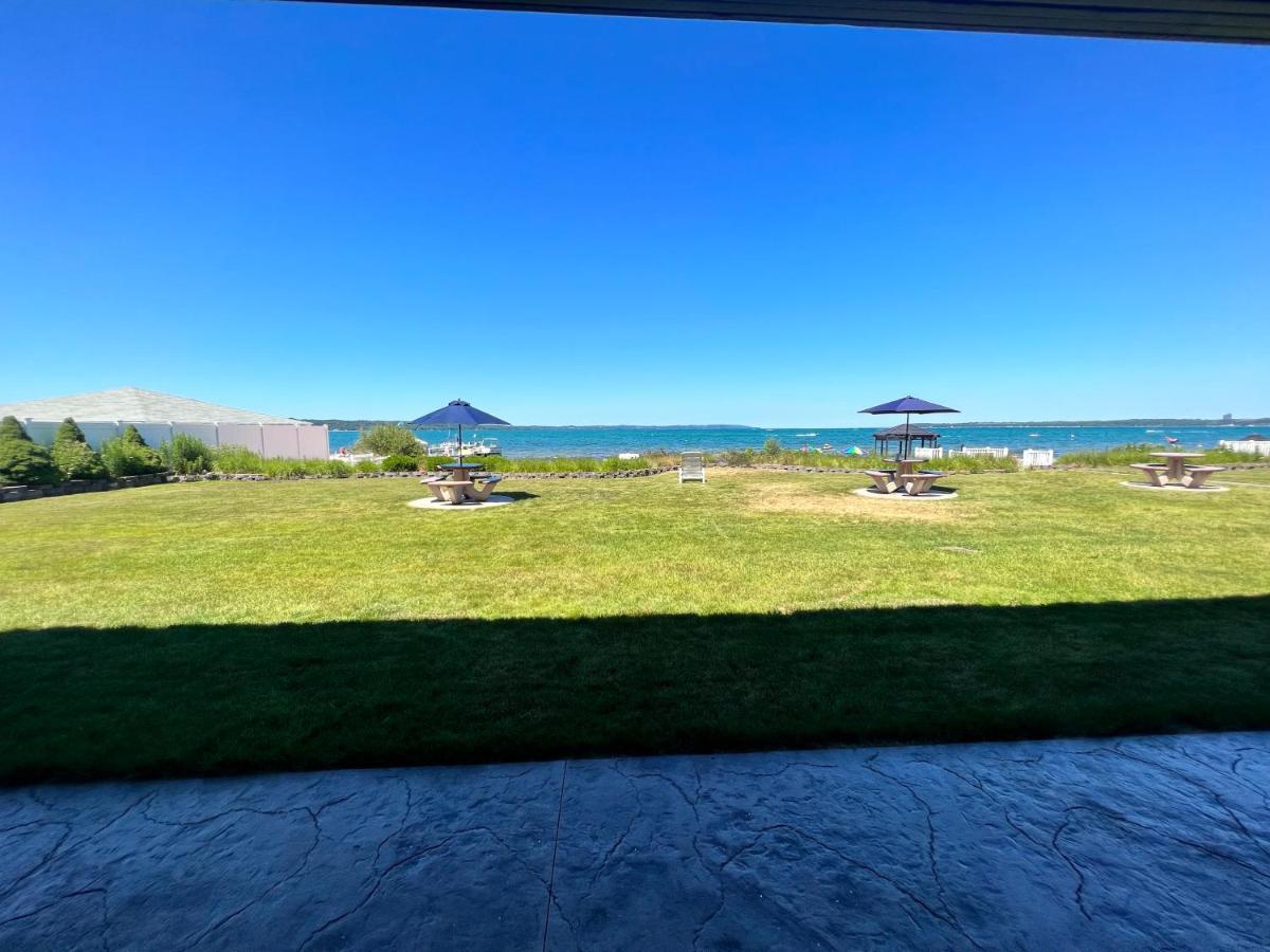 The Beach Haus - Traverse City Bagian luar foto