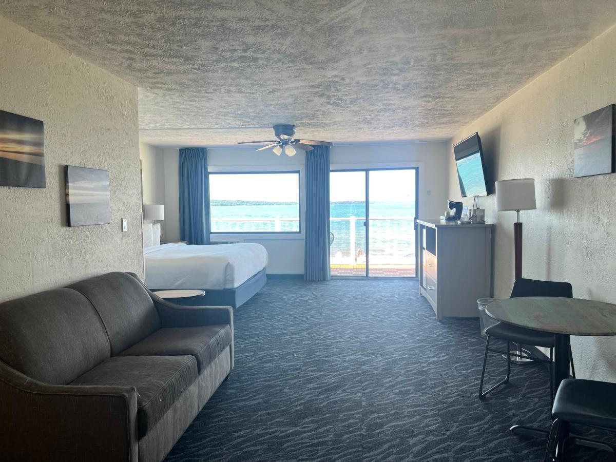 The Beach Haus - Traverse City Bagian luar foto
